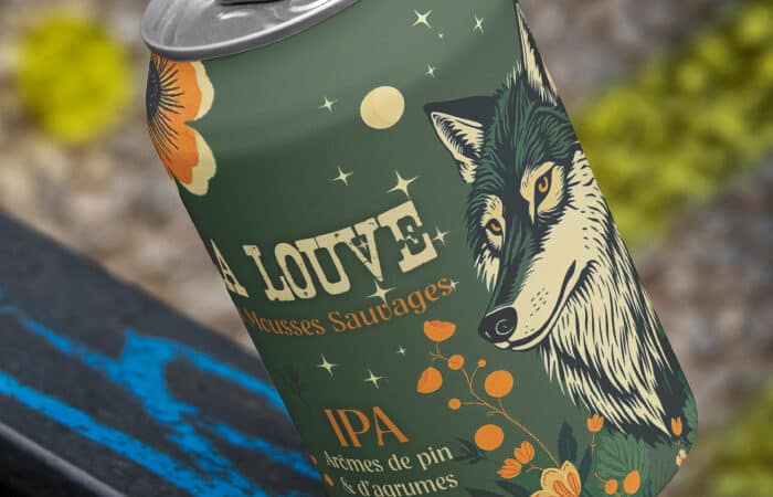 Création personnelle d'une étiquette illustrée pour une marque de bière "La Louve" par JA Design - Graphiste à Bordeaux